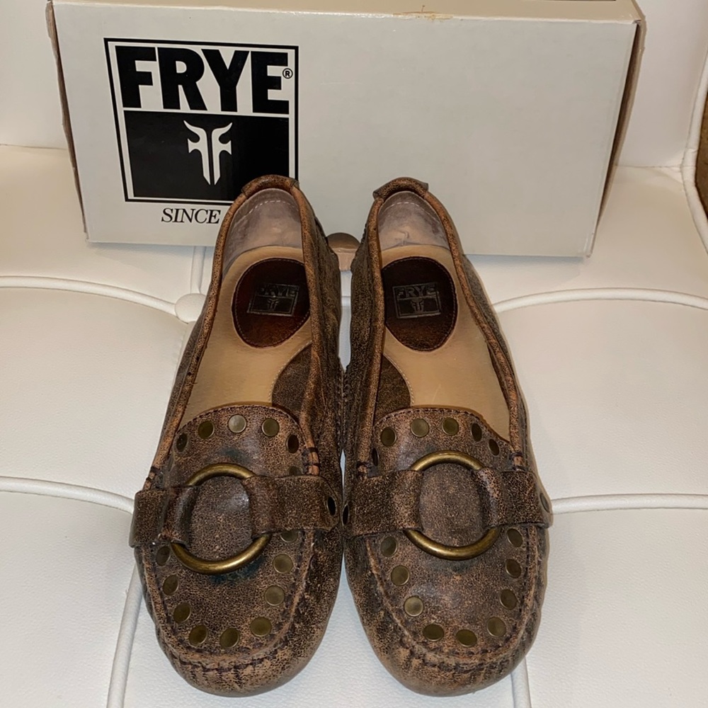 Frye leather moccasin with gold ring size 10 black/ brown